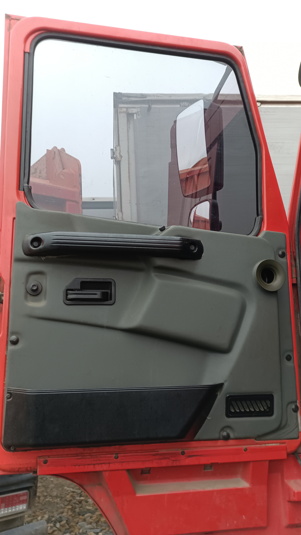 МАЗ 5440 4x2 Седельный тягач 544028-570-031 (Дизельный, 11,6 л, 423 л.с., МТ)