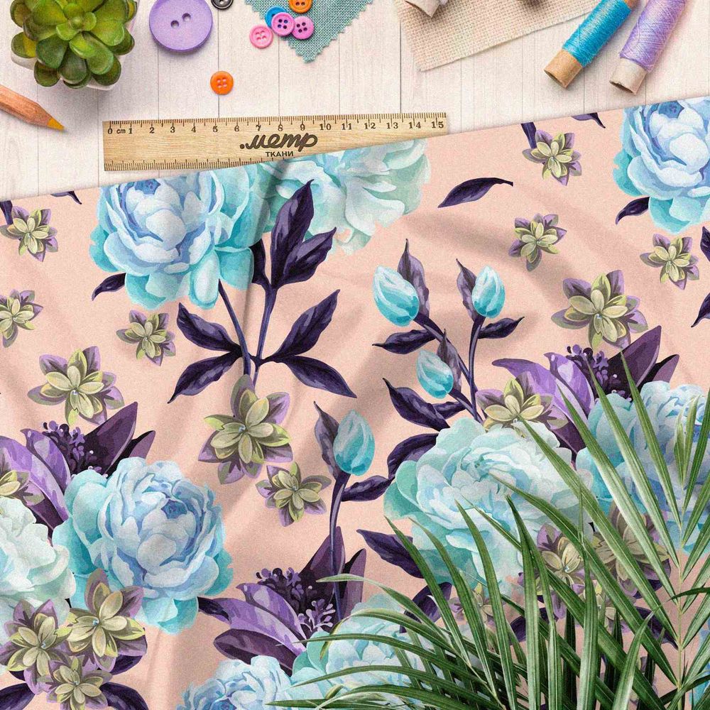 Ткань габардин голубые розы и лепестки