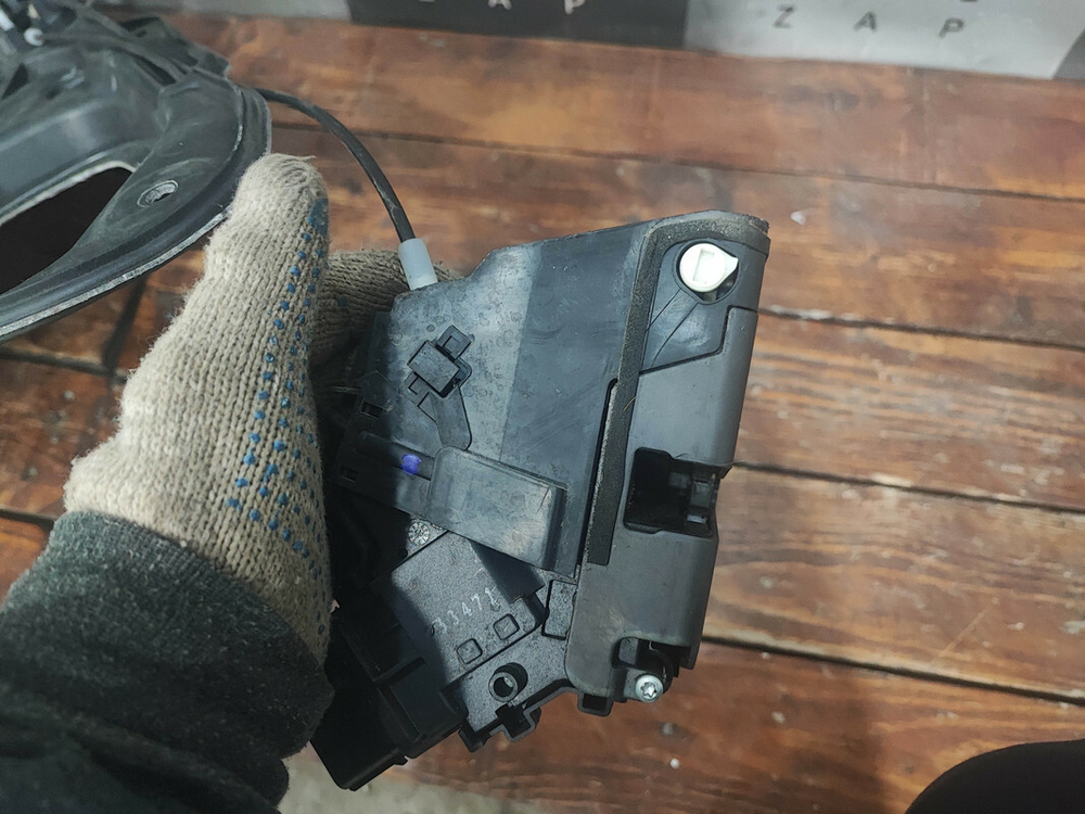 Панель двери задней правой Mazda 3 (BK) 02-09 Б/У Оригинал BP4K7297XG