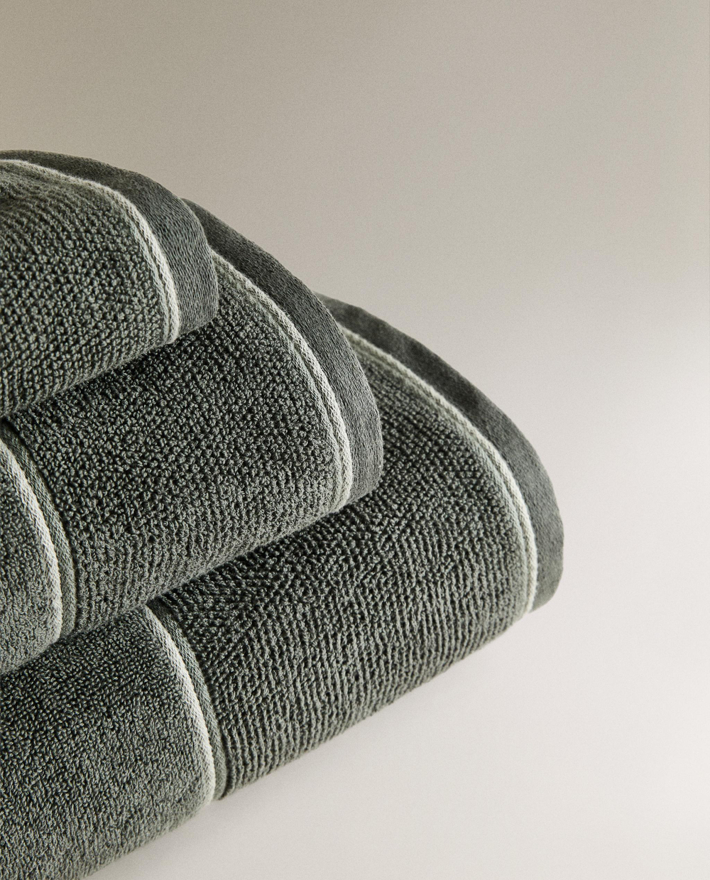 Zara Home Полотенце для лица и рук из хлопка, зелёный · 1588/013