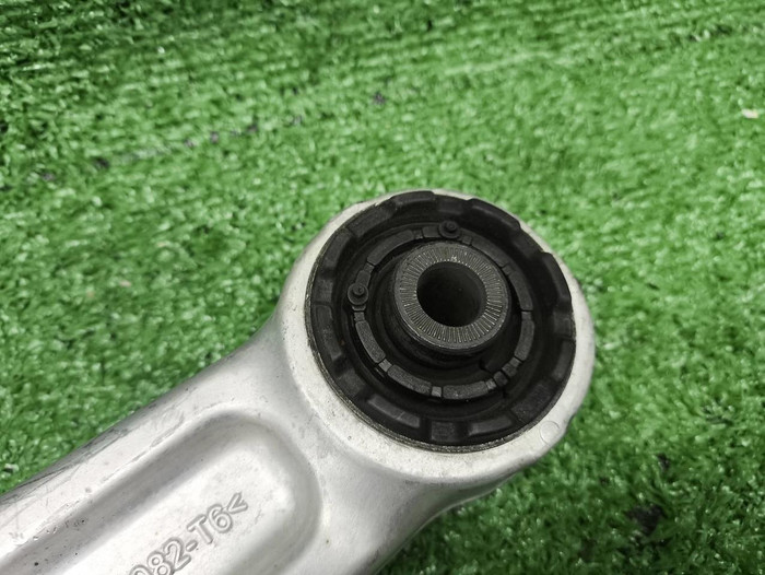 Рычаг передний левый Zeekr 001 (2021-н.в.)