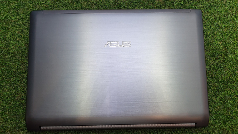 Ноутбук ASUS i5/4Gb/GT 630M 2Gb