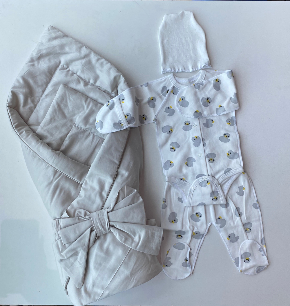 Комплект на выписку "Жемчужина №2" (5 пр.) - лето (Цвет: Серый)