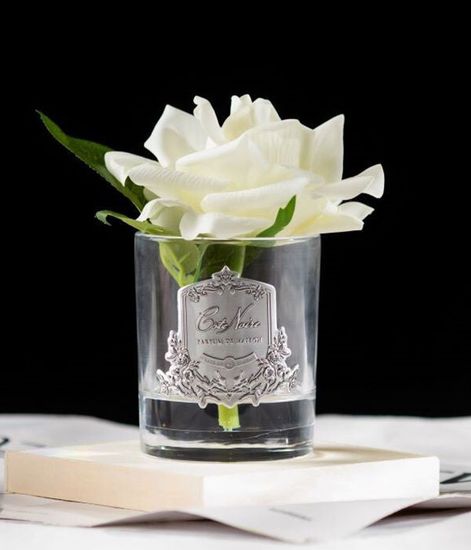 Роза ароматизированная цвета слоновая кость в прозрачной вазе, Cote Noire