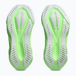 Женские Кроссовки для бега ASICS Novablast 5 vital green/black