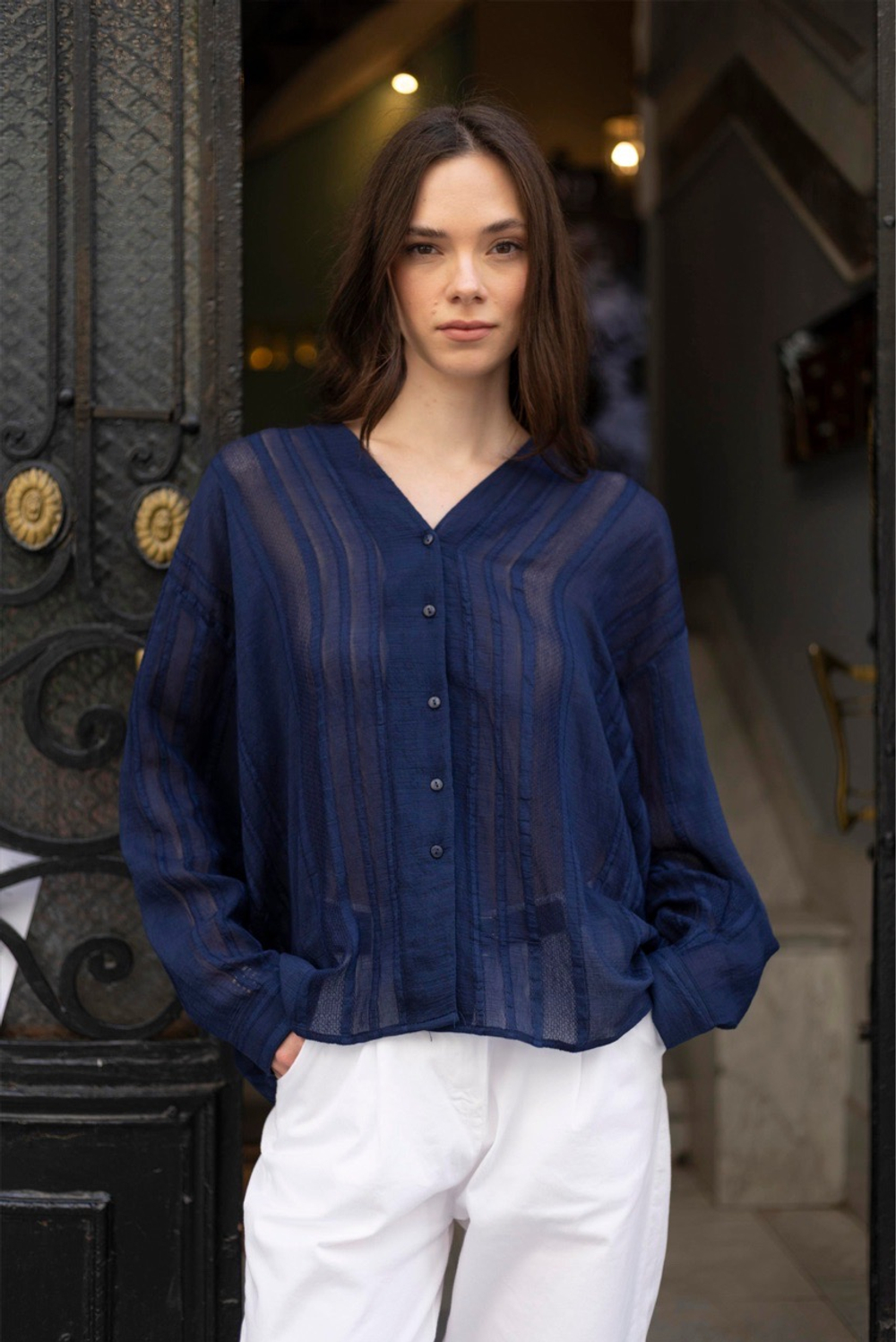 Блуза из вискозы с прозрачными вставками