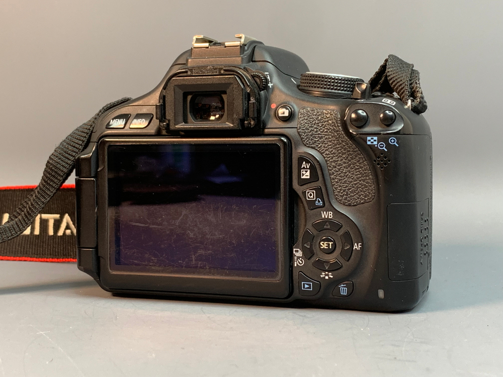 Canon 600D Kit 18-55mm 3.5-5.6 IS STM 57.060 кадров