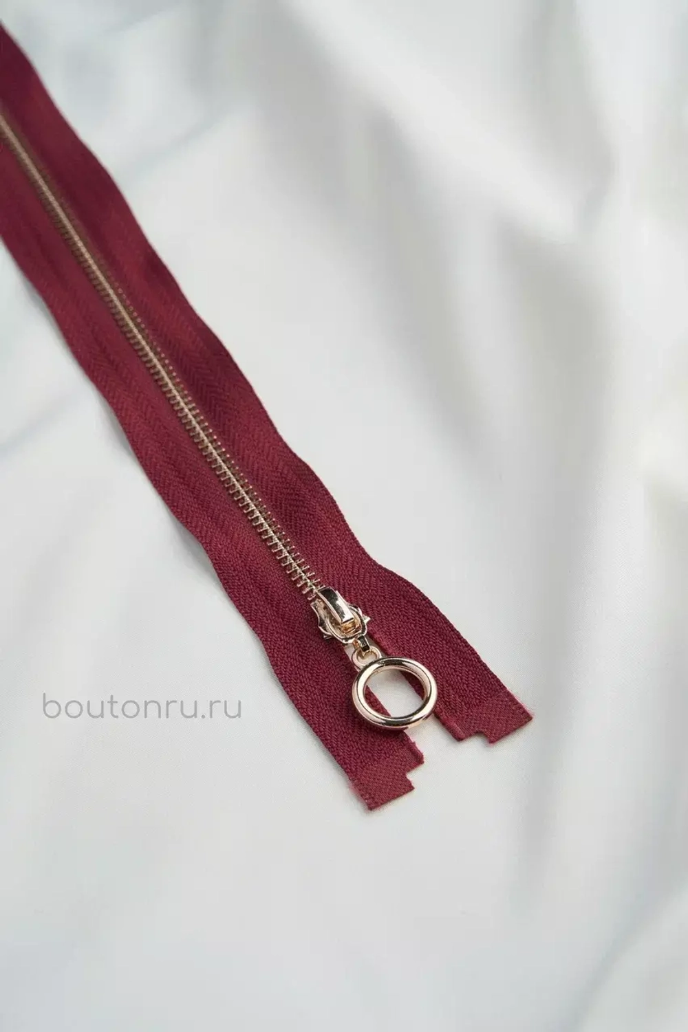 Молния  бордовая золото кольцо