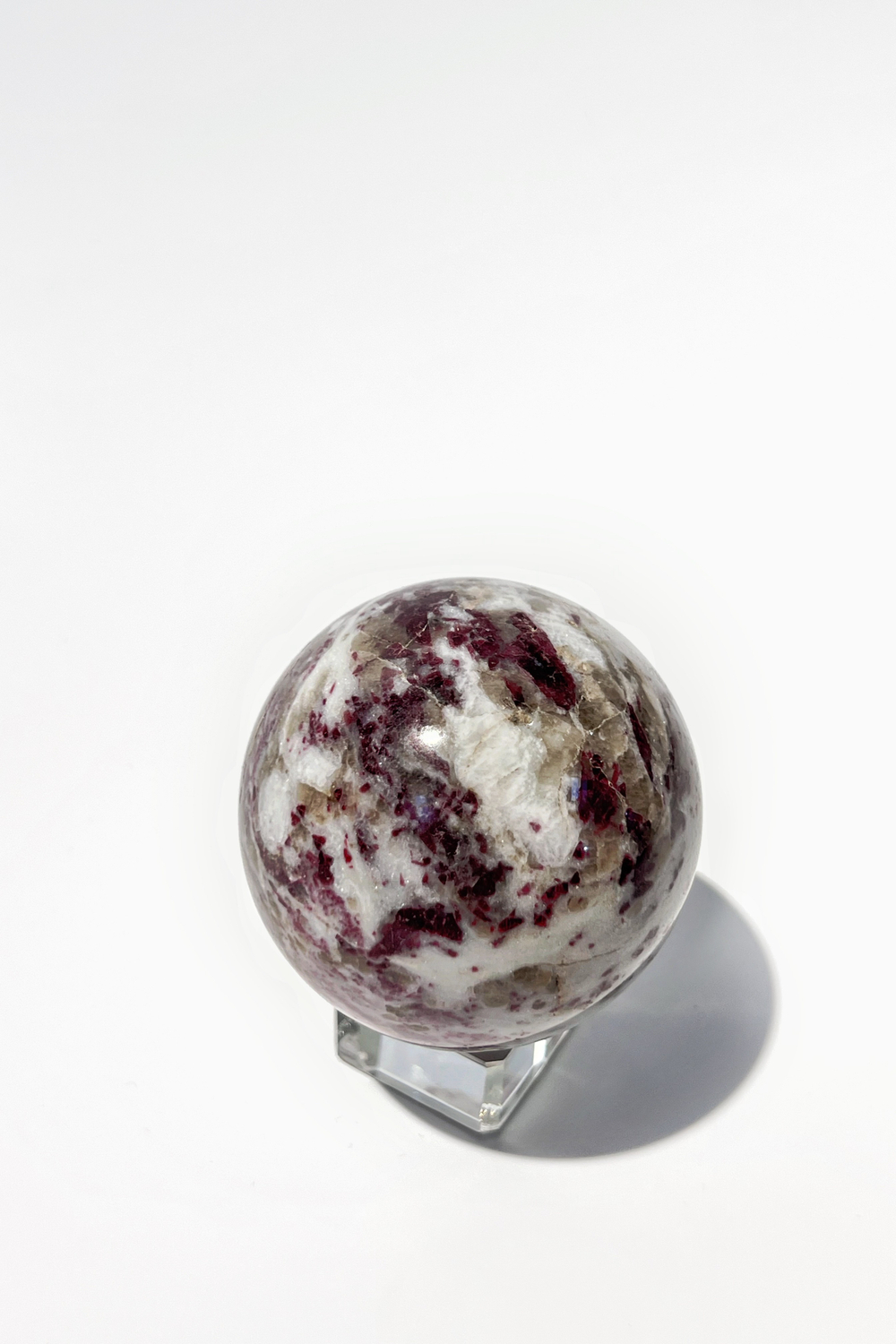 Шар из розового турмалина