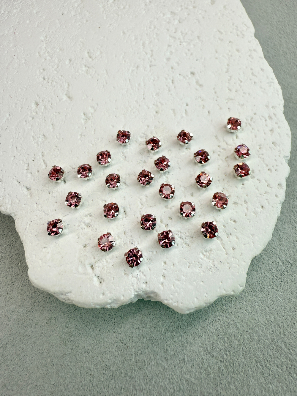 Шатоны 4 мм, Светлая роза в серебре, 25 шт