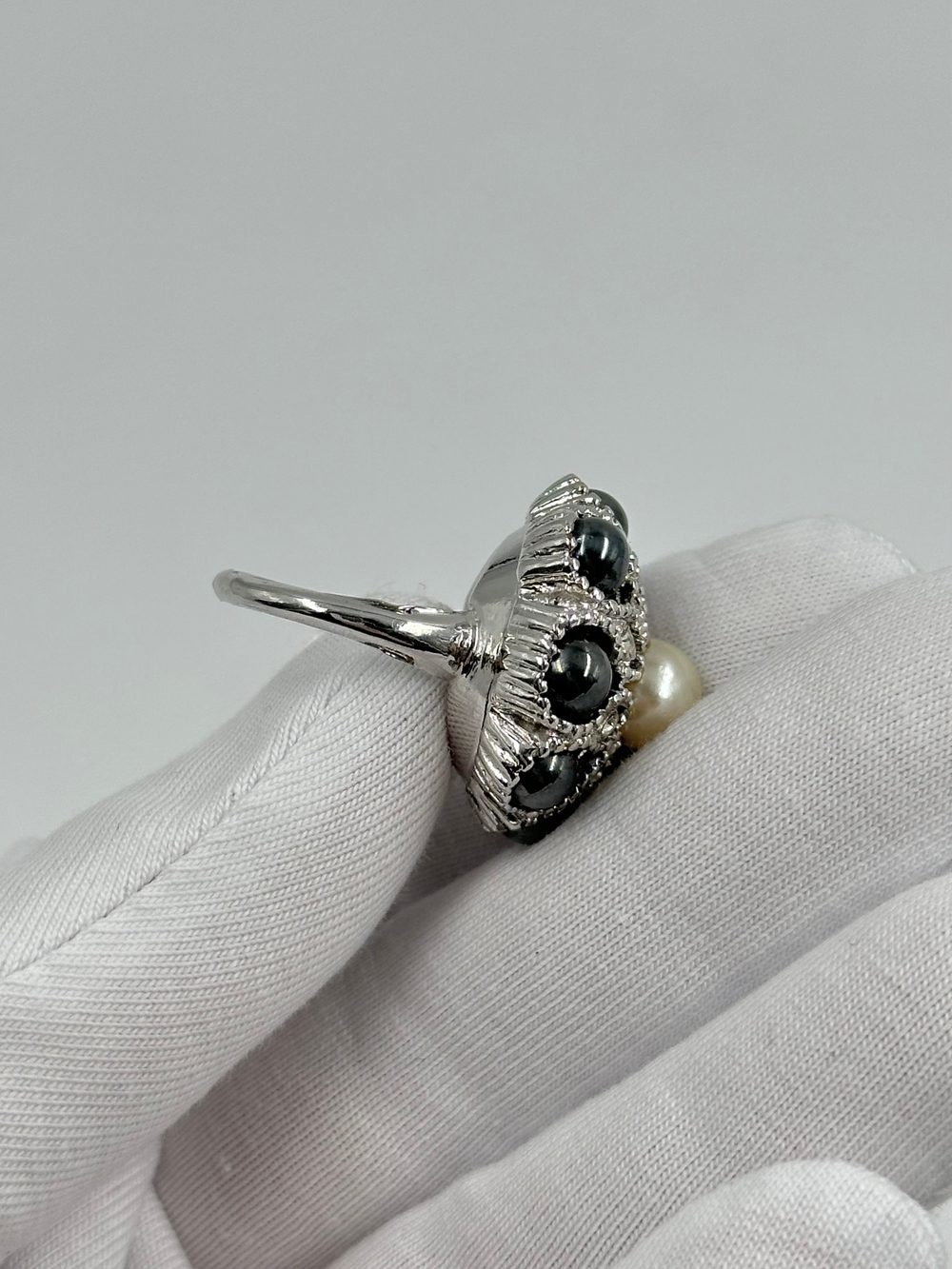 Кольцо с «жемчугом»