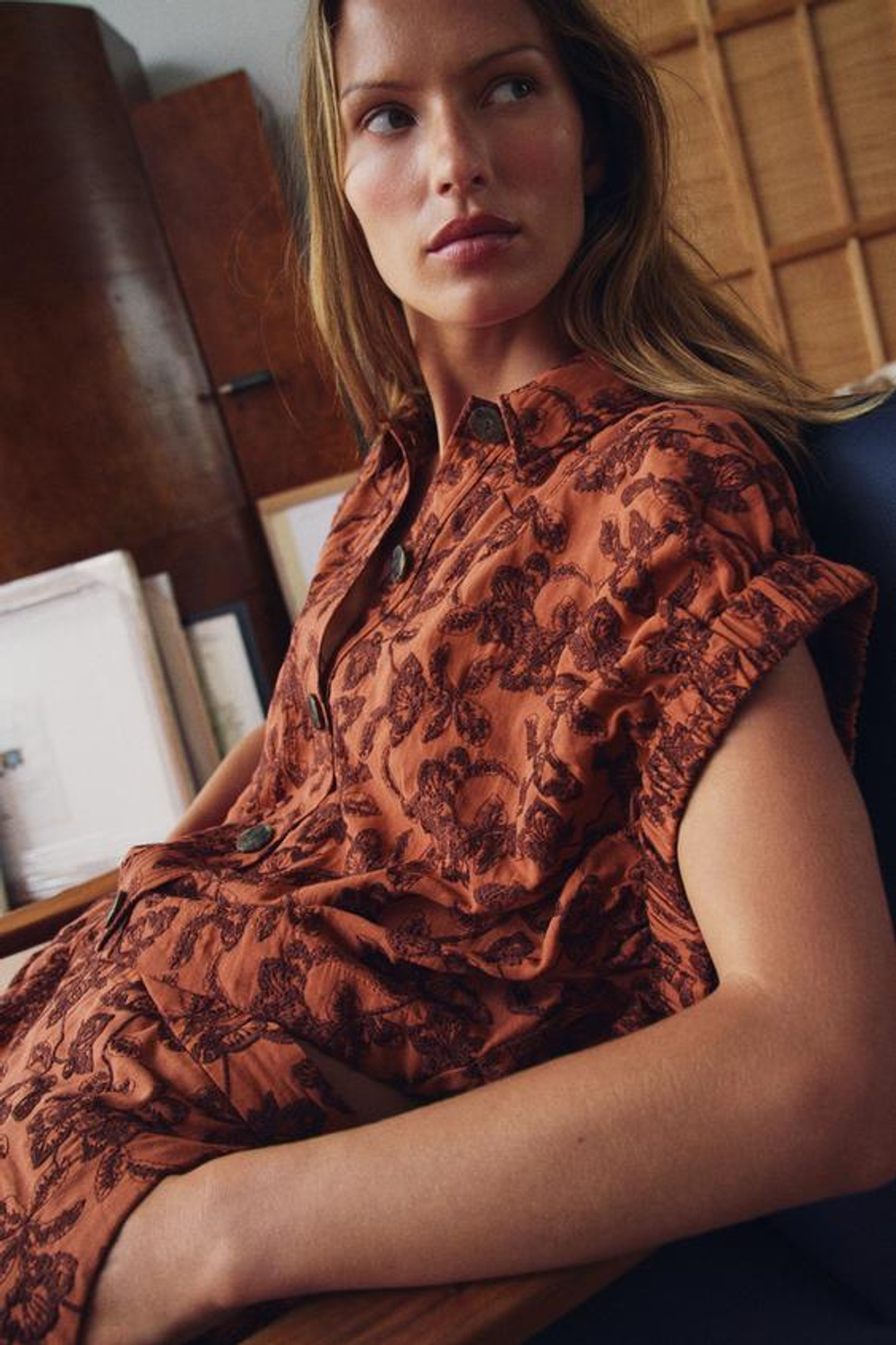 ZARA ТОП С ВЫШИВКОЙ И ЭЛАСТИЧНЫМИ ВСТАВКАМИ, ЧЕРЕПИЧНЫЙ