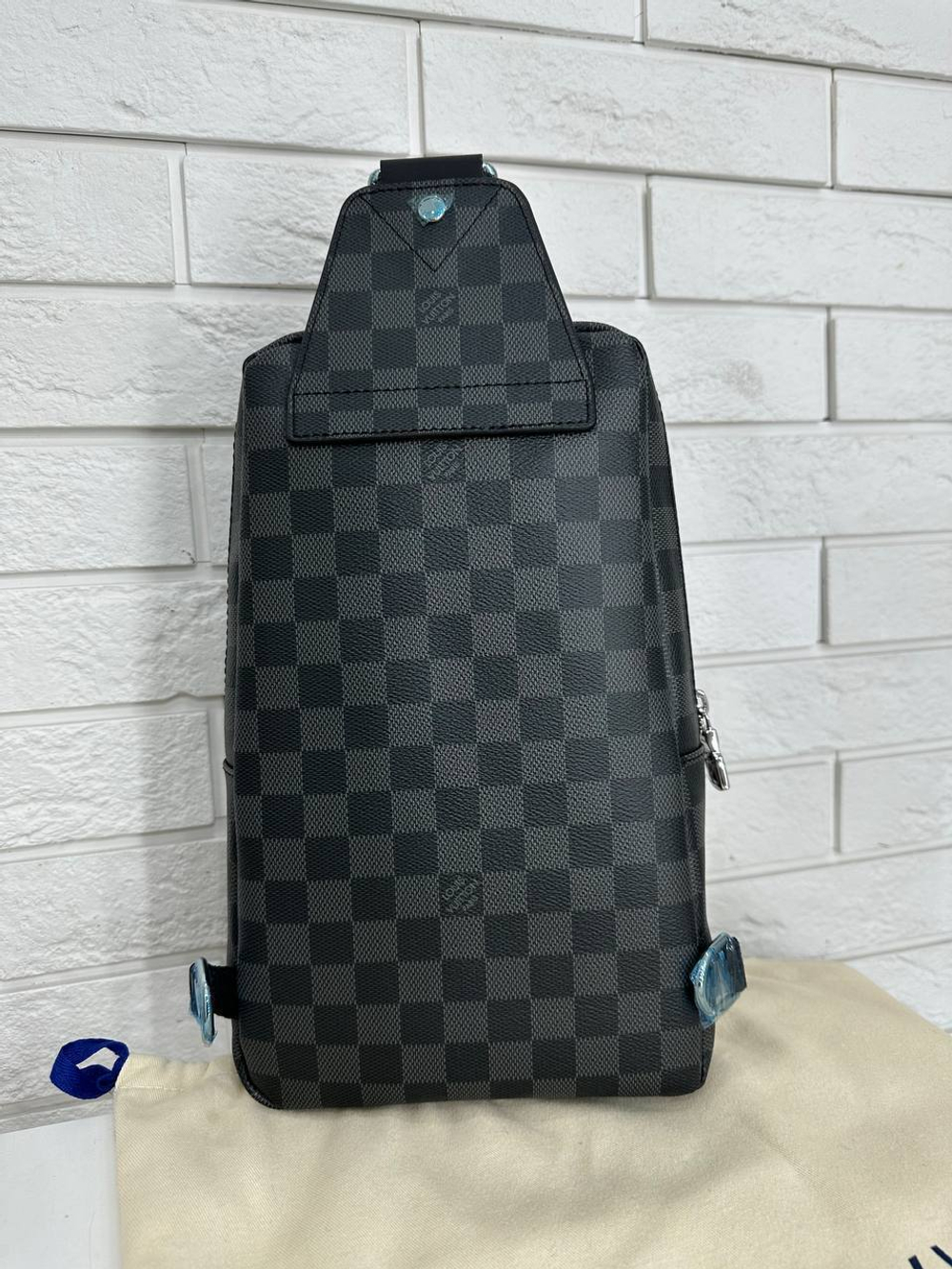 Слинг Louis Vuitton