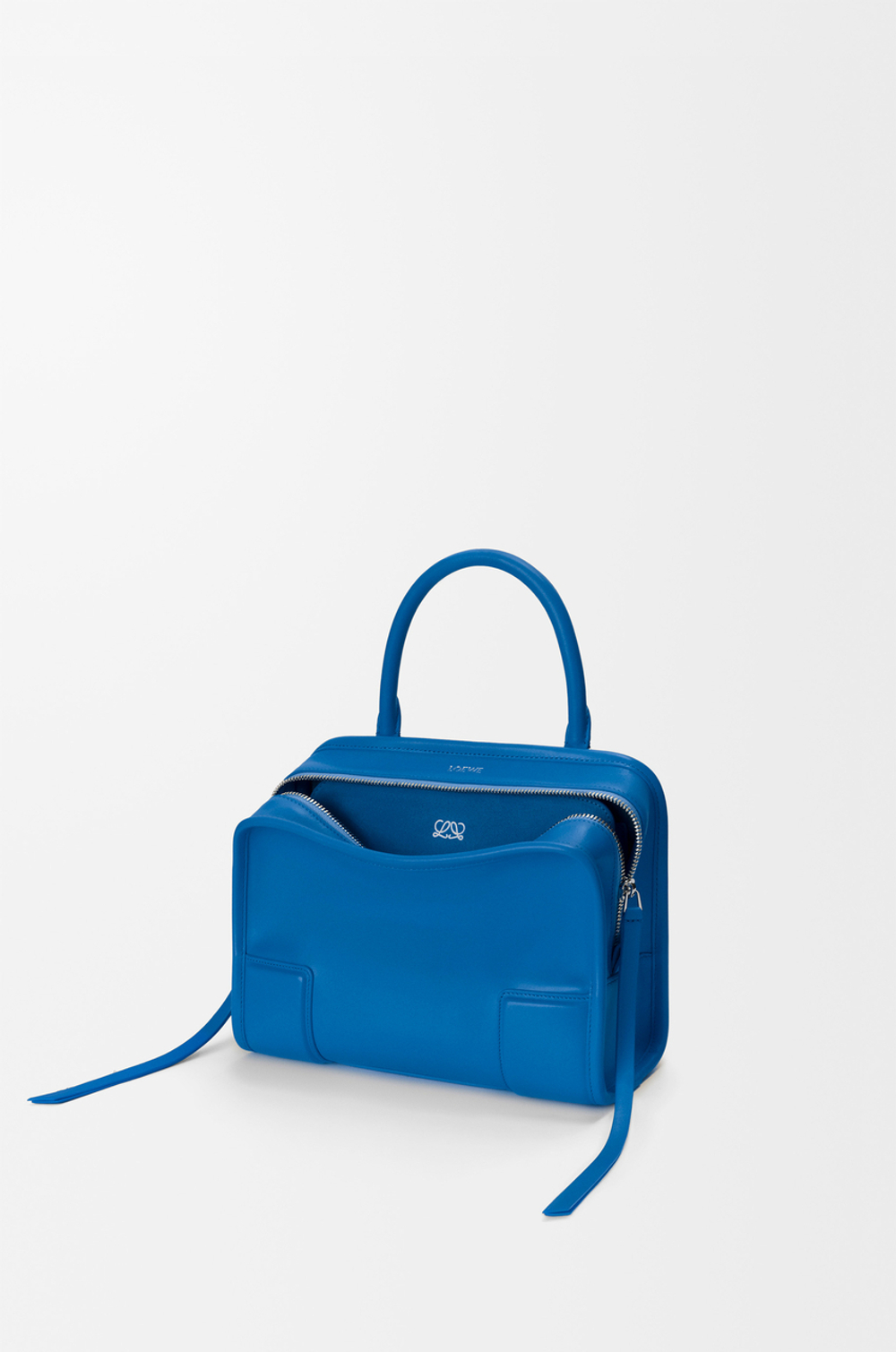 Loewe Маленькая сумка Amazona 180 из мягкой телячьей кожи, ярко-синий