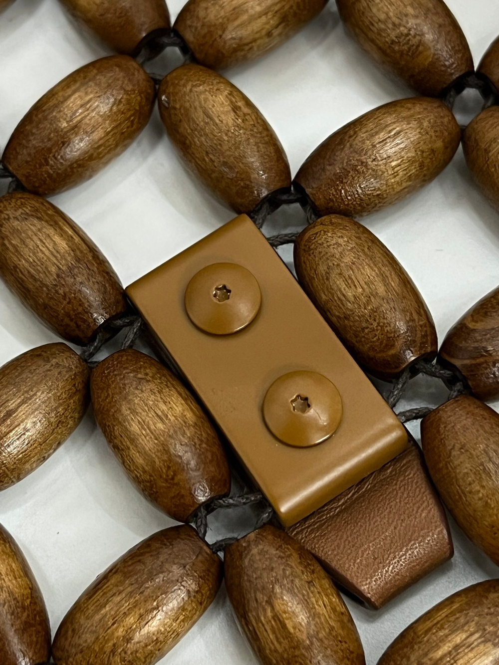 LE 5 À 7 ДЕРЕВЯННЫЕ БУСЫ