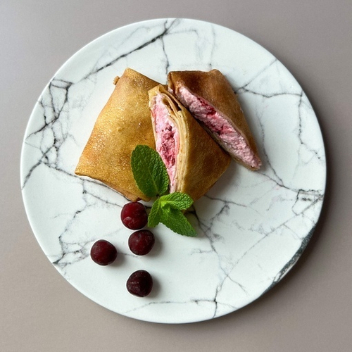 Блины с творогом и вишней 380 гр