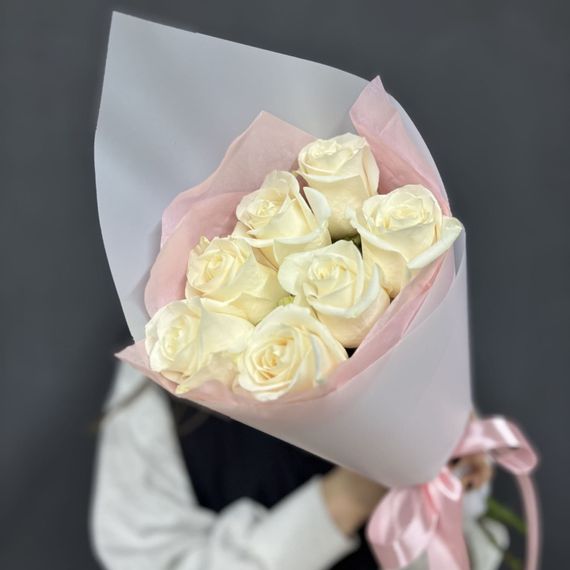Букет из кремовых роз