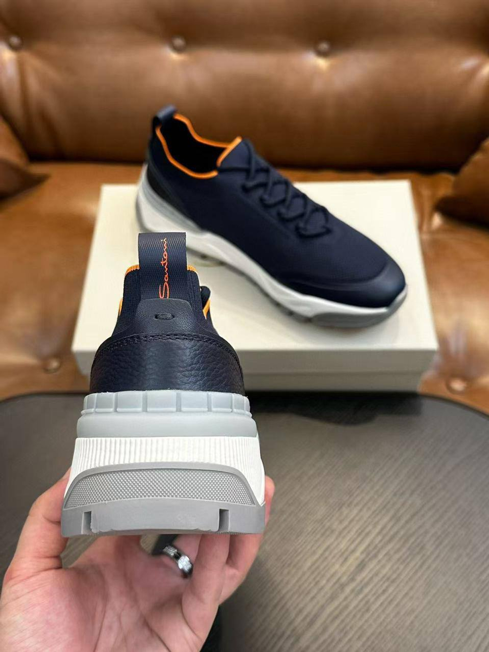 Кроссовки Santoni