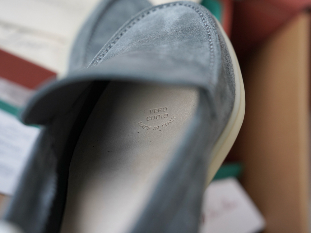 Классические замшевые мокасины