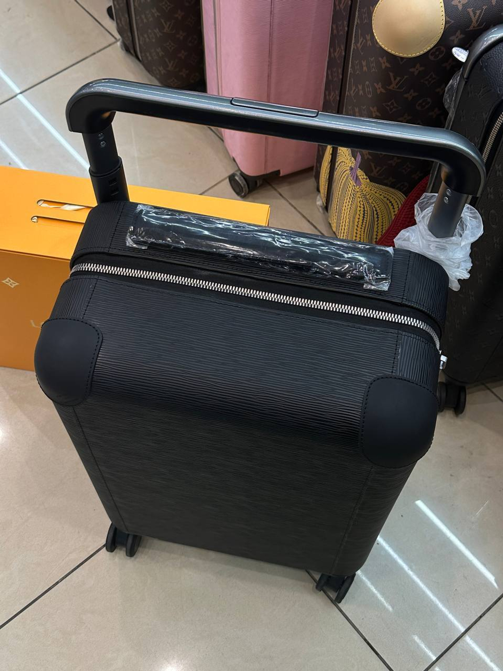 Чемодан Louis Vuitton