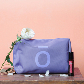 Набор «Сокровищница» dōTERRA косметичка и «Цитрус Блум» роллер 10 мл