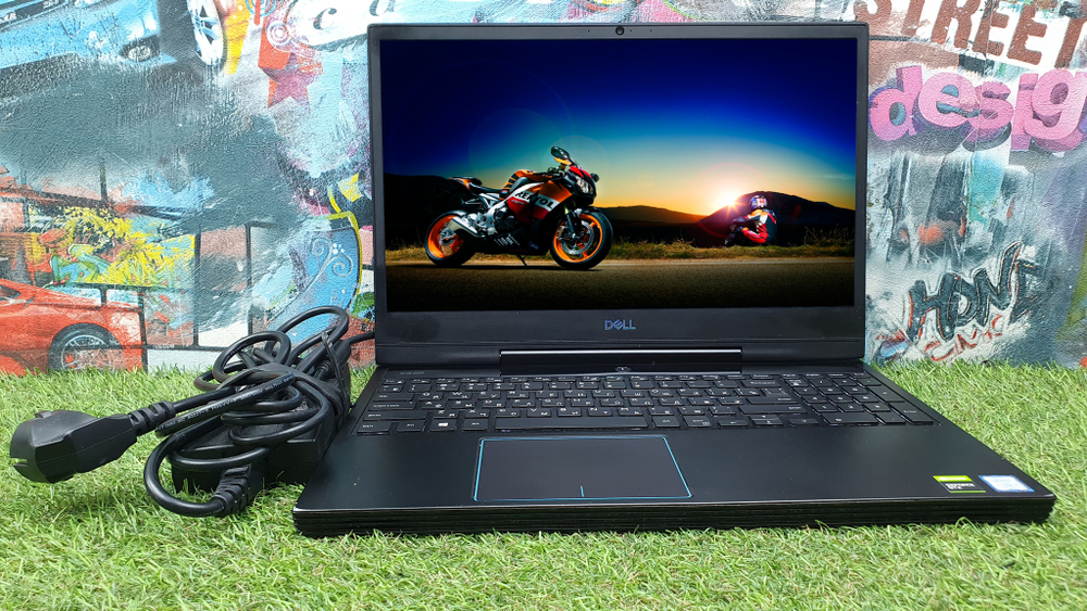 Игровой  DELL i7-9/8 Gb/GTX 1650 4 Gb/FHD G5 5590