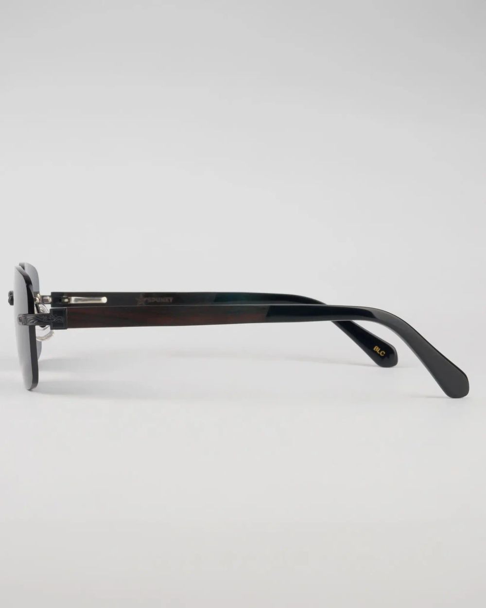 Очки солнцезащитные Spunky Free Flow Mars Black. dark grey lens