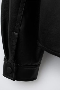 ZARA КУРТКА-РУБАШКА ИЗ ИСКУССТВЕННОЙ КОЖИ С КАРМАНАМИ, ЧЕРНЫЙ