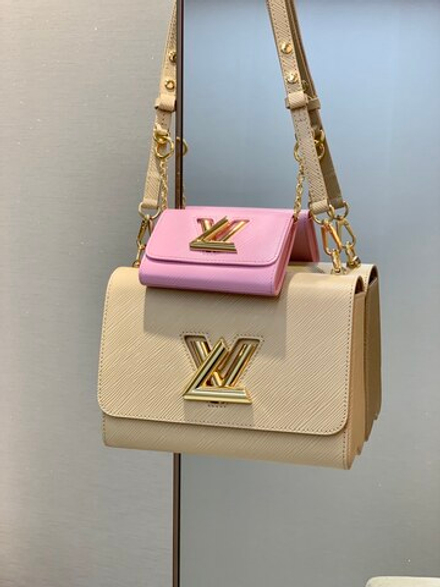 Louis Vuitton Twist MM
