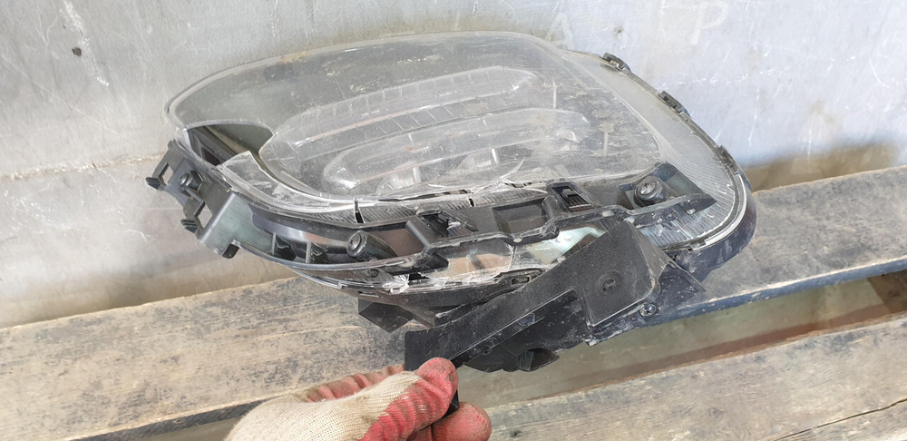 ПТФ передняя левая LED Kia Soul 3 (SK3) 19-22 Б/У Оригинал 92201J2000