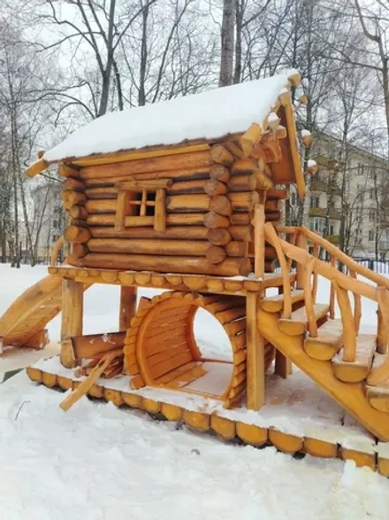 Изба с лазом арт.1002