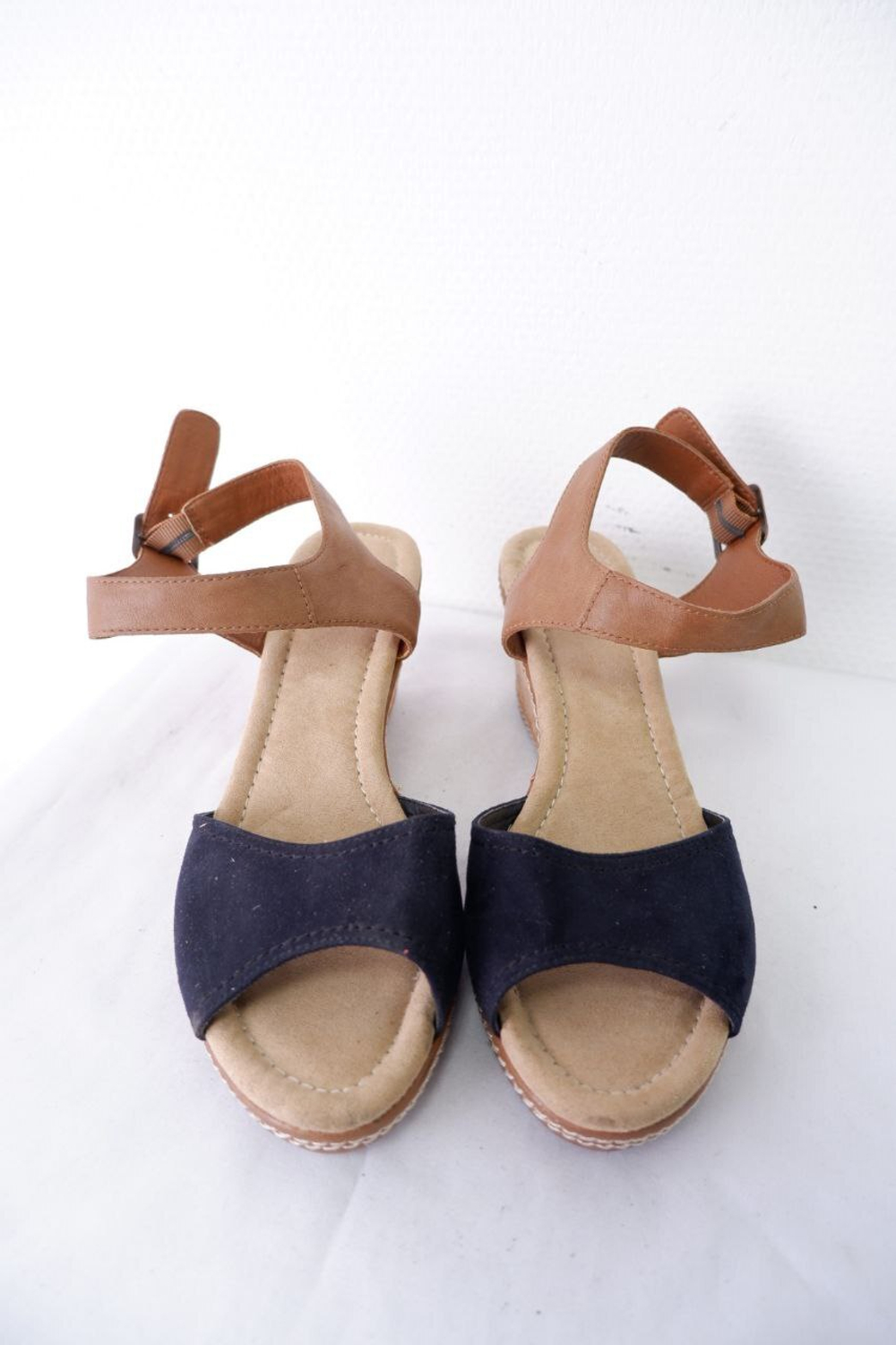 Босоножки Pesaro стильные 40 размер