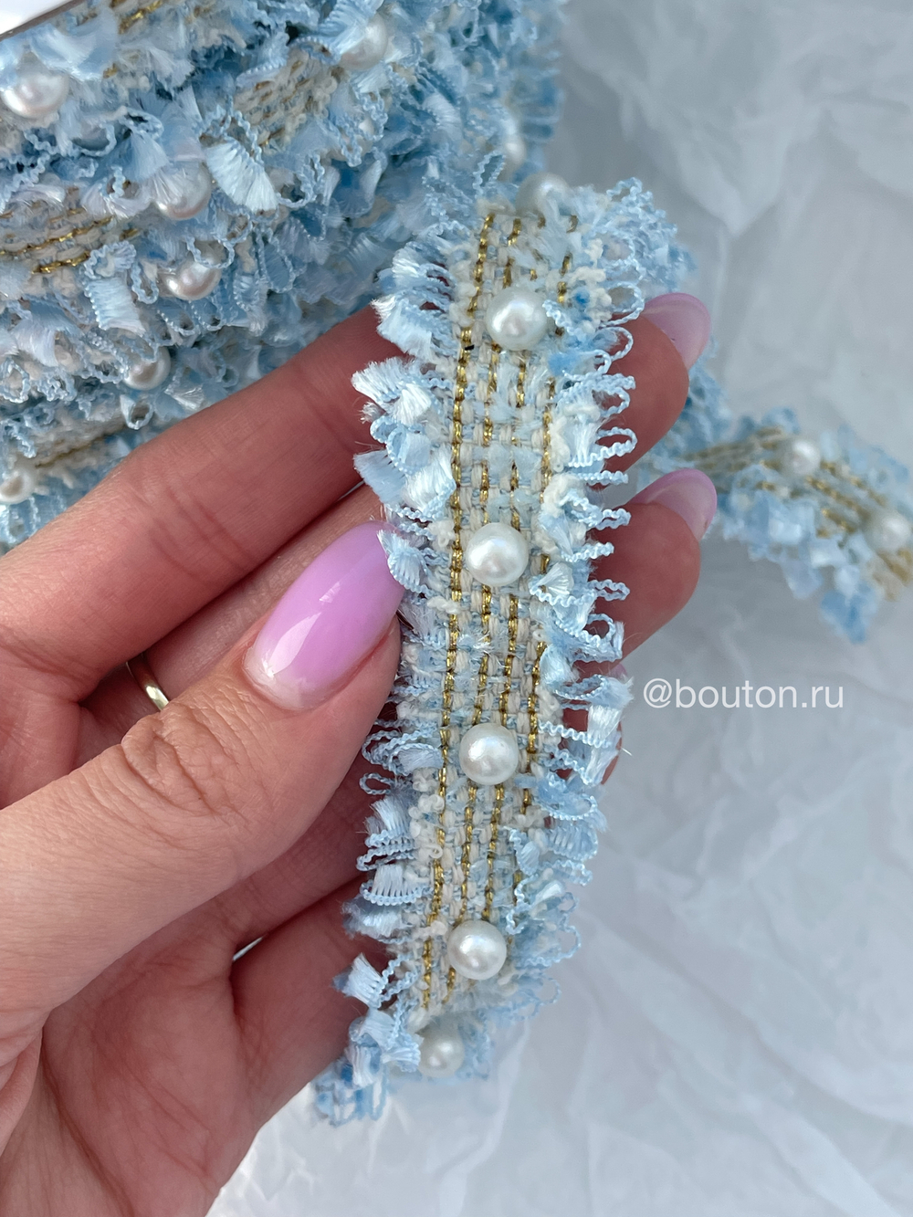 Тесьма голубая с жемчугом твид