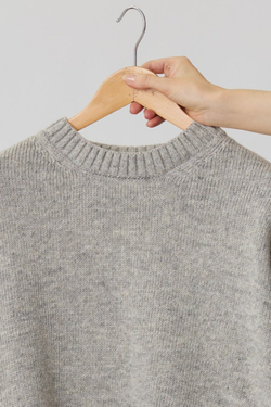 Свитер из шерсти светло-серого цвета