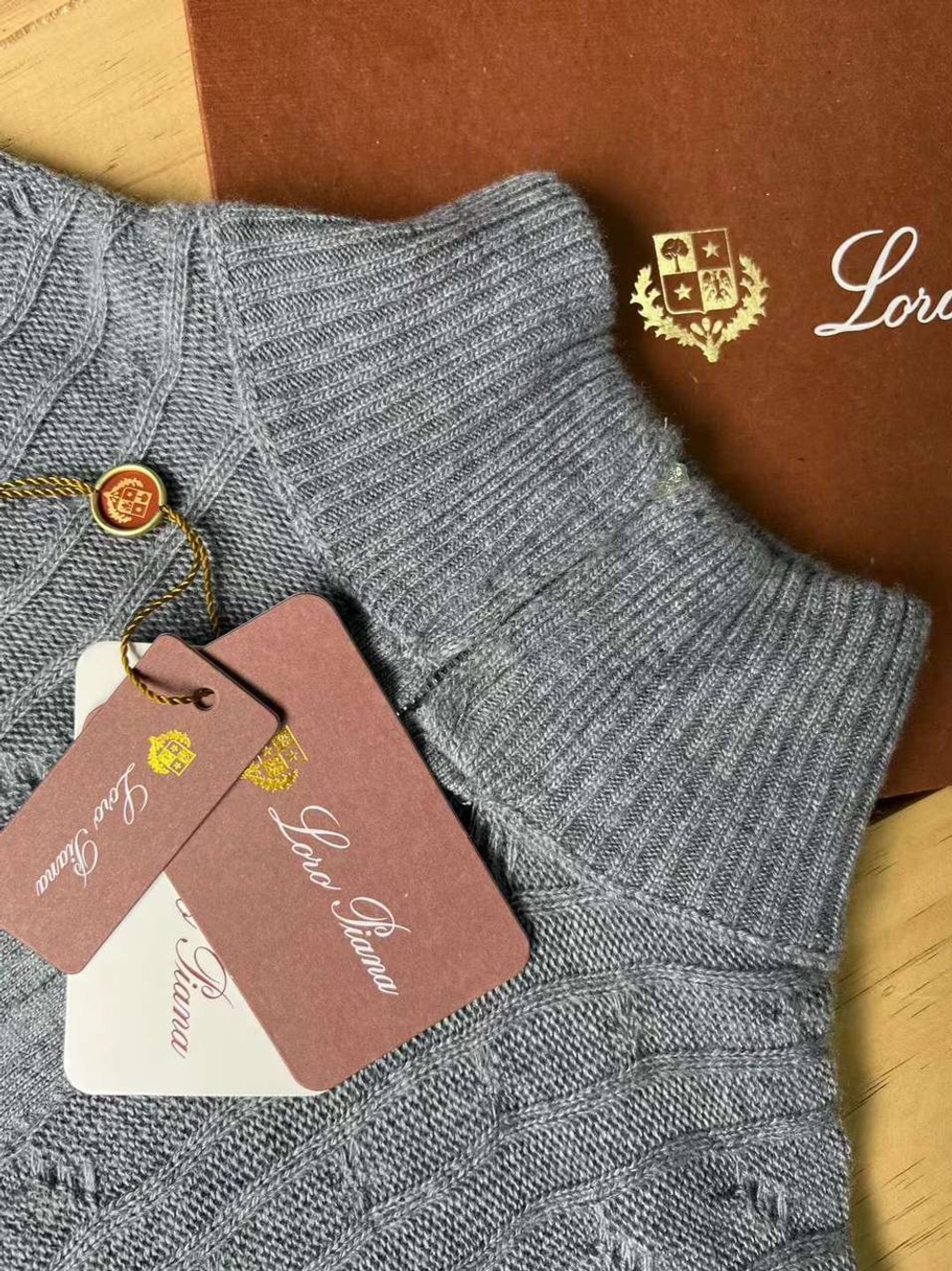 Свитер кашемировый Loro Piana