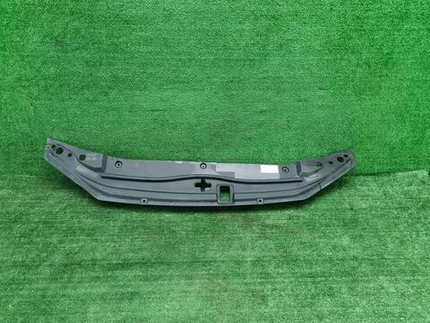 Кожух замка капота Toyota Land Cruiser 200 (15-21)
