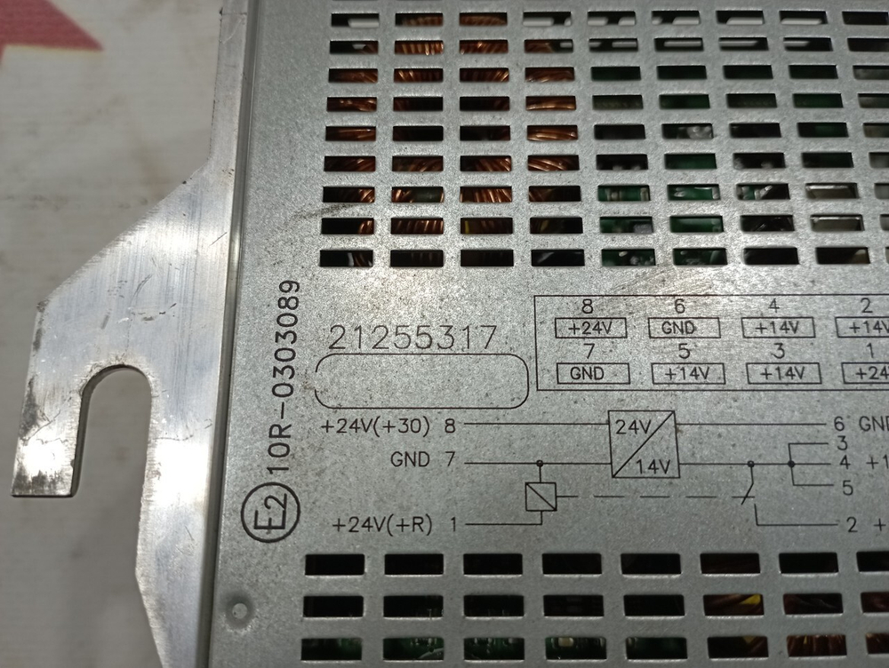 Преобразователь напряжения