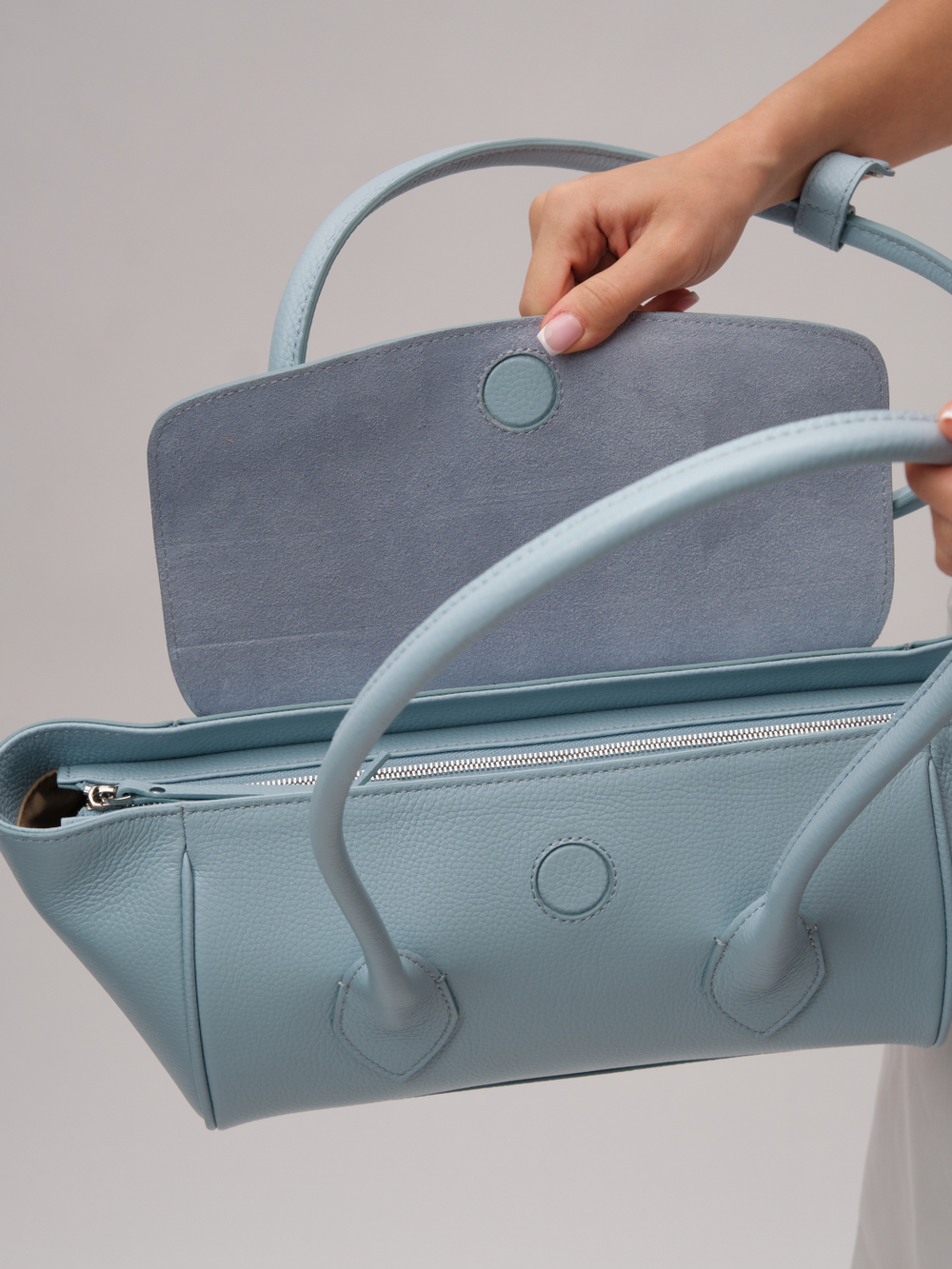 Кожаная сумка Viki DBR 31341 светло-голубой