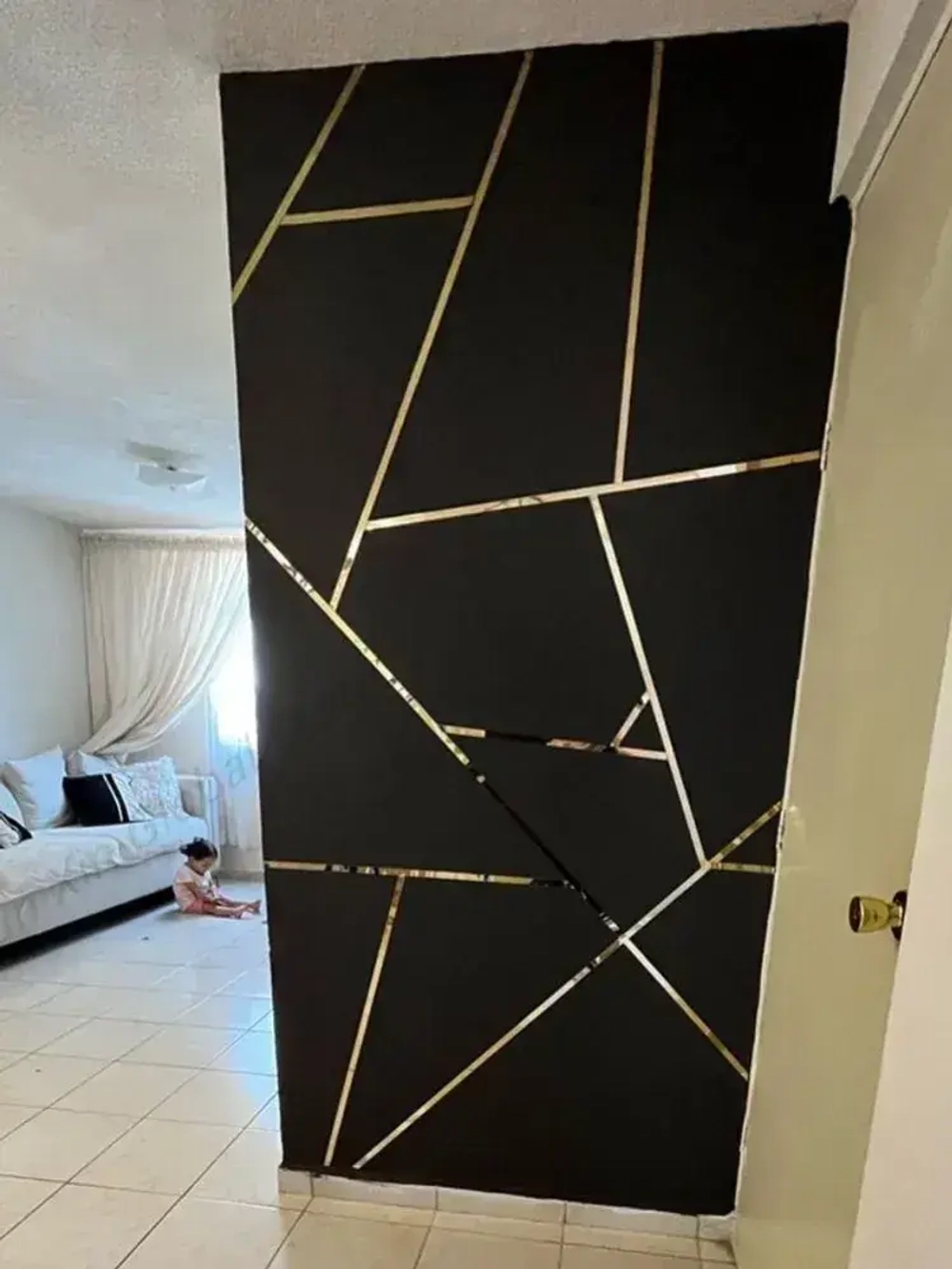 Молдинг декоративный самоклеящийся металлический золото 20 мм