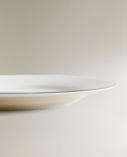 ZARA HOME ДЕСЕРТНАЯ ТАРЕЛКА ИЗ КОСТЯНОГО ФАРФОРА С КАЙМОЙ, БЕЛЫЙ/ЧЕРНЫЙ