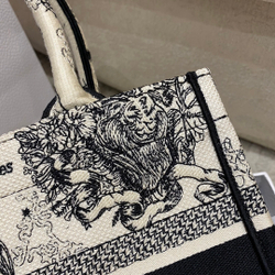 Christian Dior Book Tote 26 cm