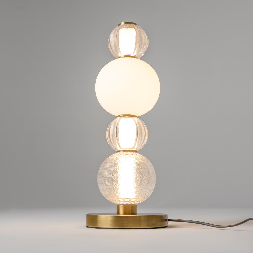 Настольный светильник Maytoni MOD301TL-L18G3K