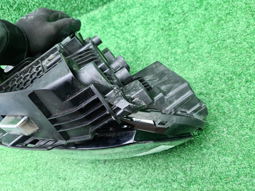 Фара правая Geely Tugella (2019-2024) LED