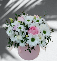 Композиции в коробках и корзинах