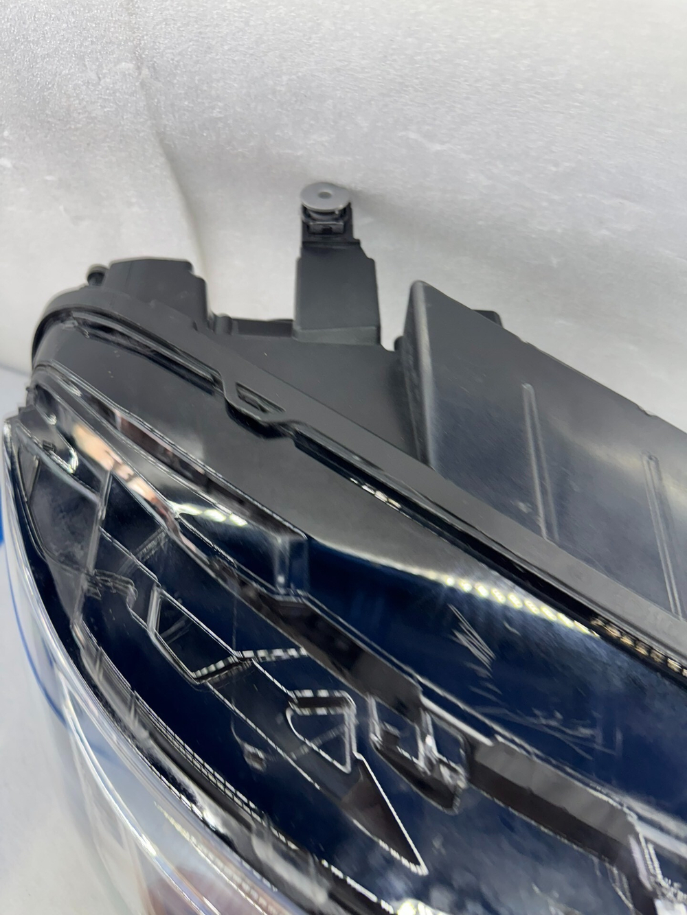 Оригинальная LED фара для Volkswagen Teramont 2021-2024