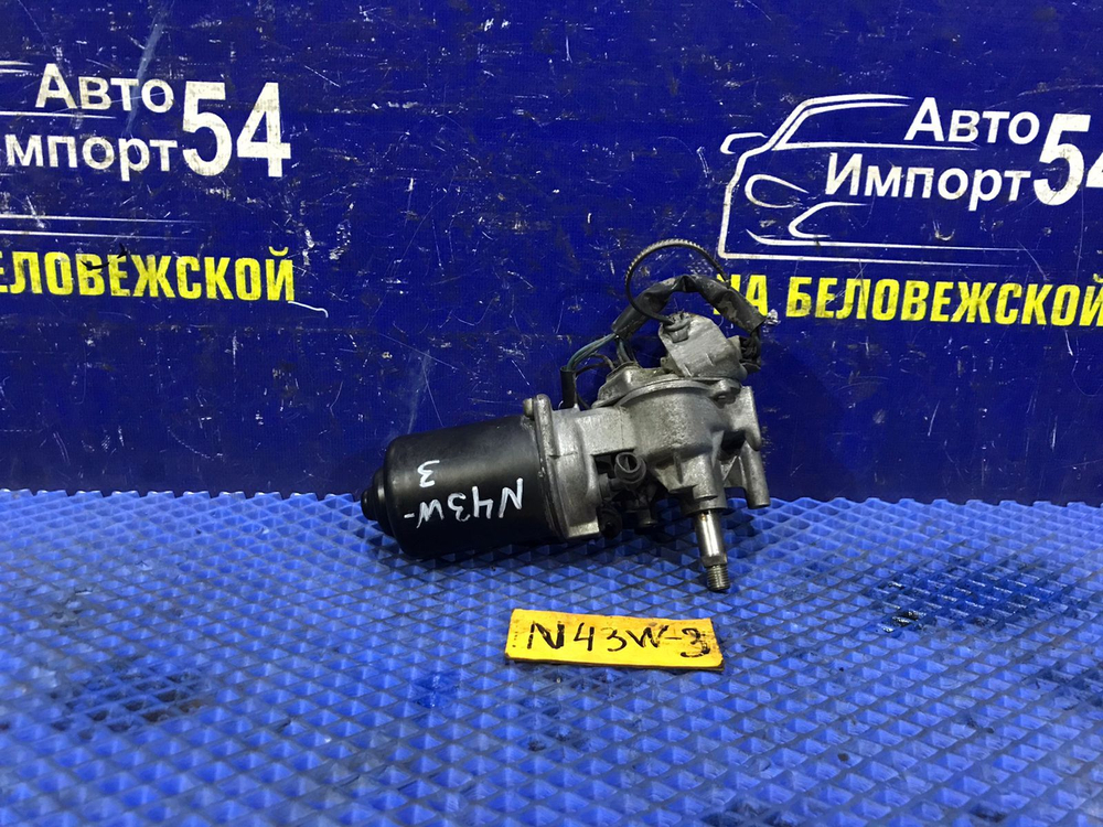 Моторчик переднего дворника MITSUBISHI CHARIOT 1994