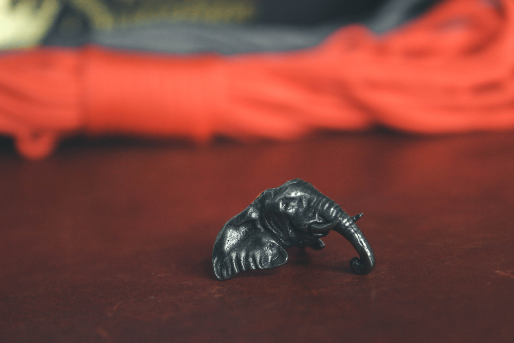 Темлячная бусина, подвеска "Слон", желтый метал