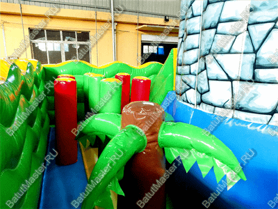 Большой надувной батут "Средневековье" 8*8*5 м