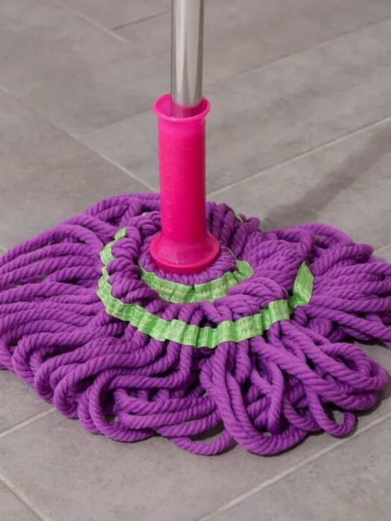 Швабра для мытья пола с отжимом Доляна, насадка из микрофибры 80 гр, стальная ручка 119 см, цвет МИКС