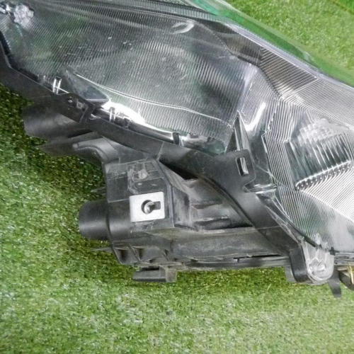 Фара правая Toyota RAV4 4 CA40 (2015-2019) LED